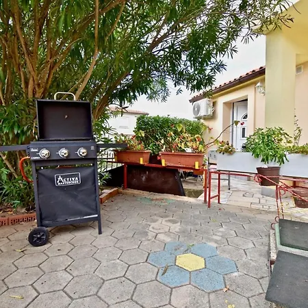 Holiday Apartments Medulin Guest house 3*