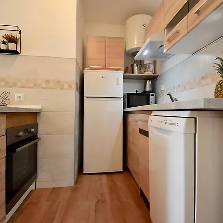 Holiday Apartments Medulin بيت ضيافة ميدولين